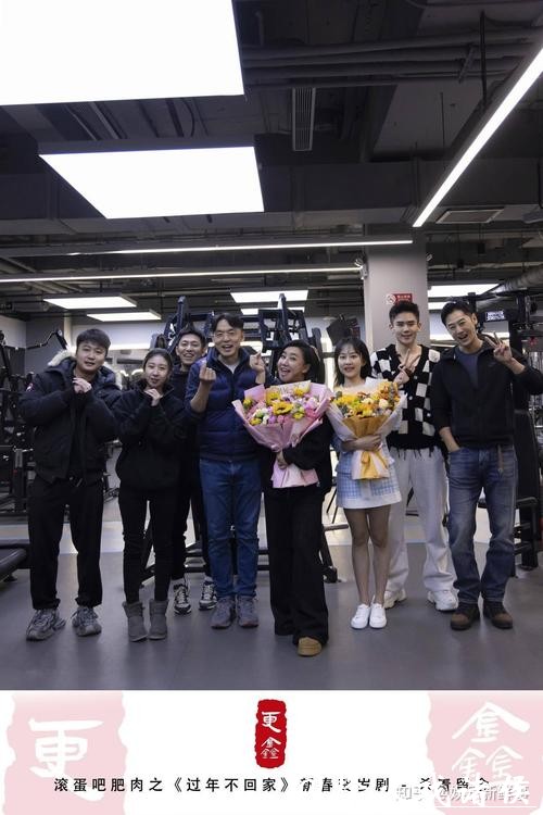 视频|杀青之后就回家过年!探访上海“竖店”短剧剧组 视频|杀青之后就回家过年!探访上海“竖店”短剧剧组