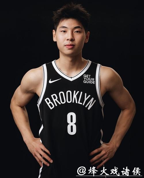 崔永熙新赛季确定穿8号球衣 官方身高为1米98