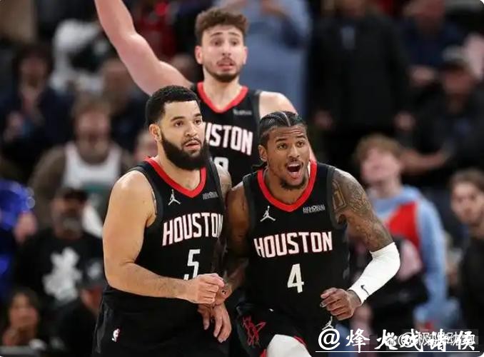 申京26+11库里19分 火箭险胜勇士晋级杯赛四强 申京26+11库里19分 火箭险胜勇士晋级杯赛四强